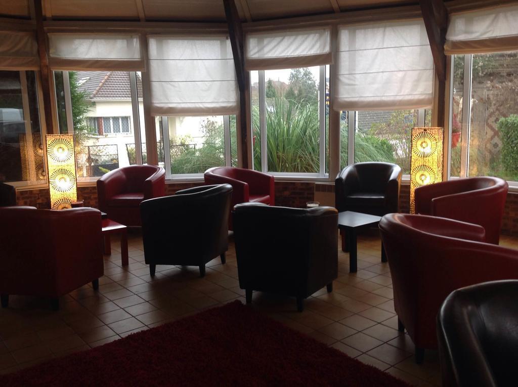 Kyriad Epernay Bagian luar foto
